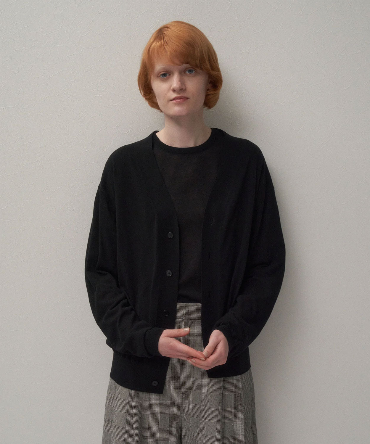 
                  
                    HIGH TWIST COTTON | V-NECK KNIT CARDIGAN
                  
                