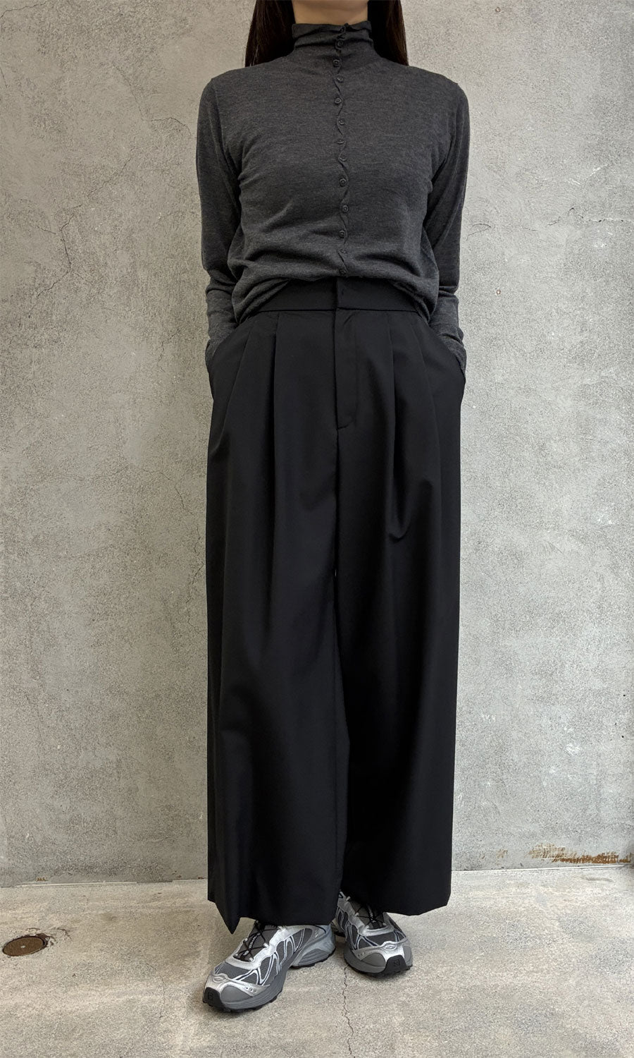 
                  
                    WOOL TROPICAL | WIDE EASY PANTS
                  
                