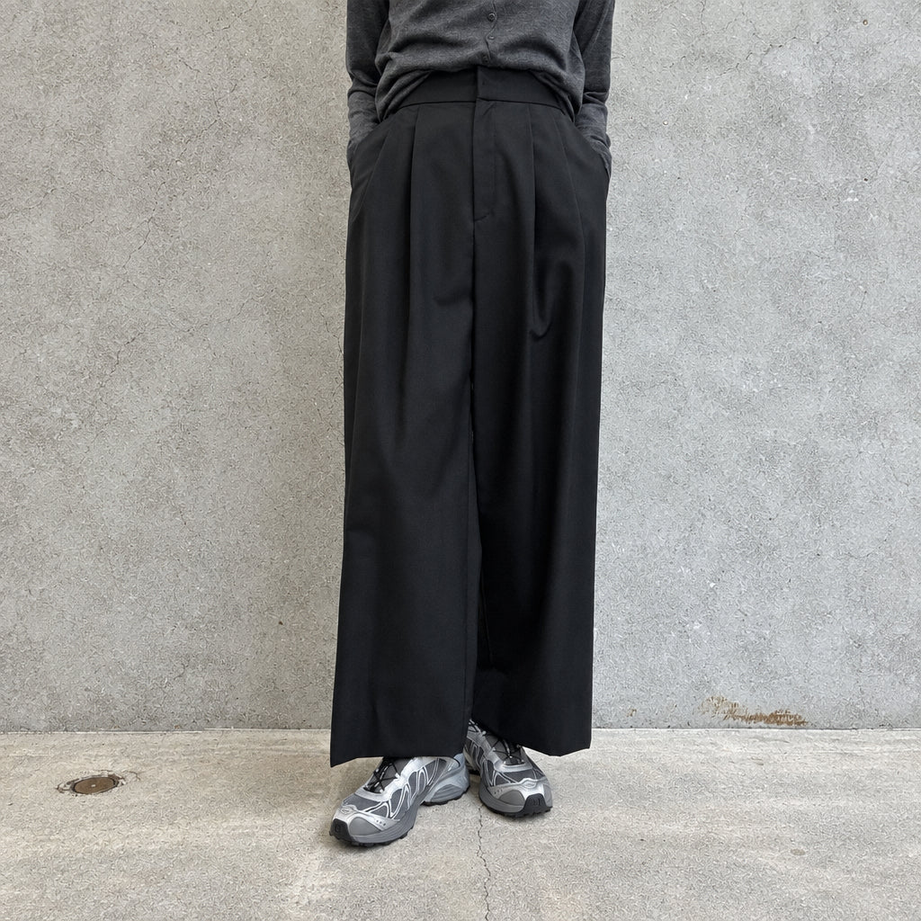 
                  
                    WOOL TROPICAL | WIDE EASY PANTS
                  
                