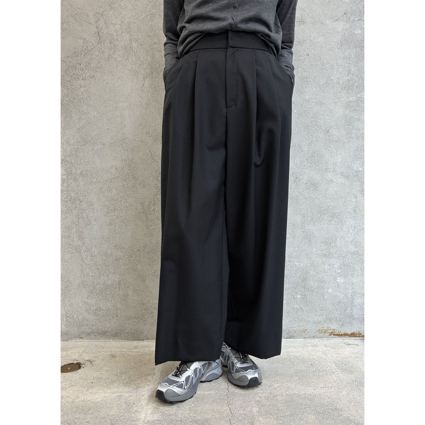 
                  
                    WOOL TROPICAL | WIDE EASY PANTS
                  
                