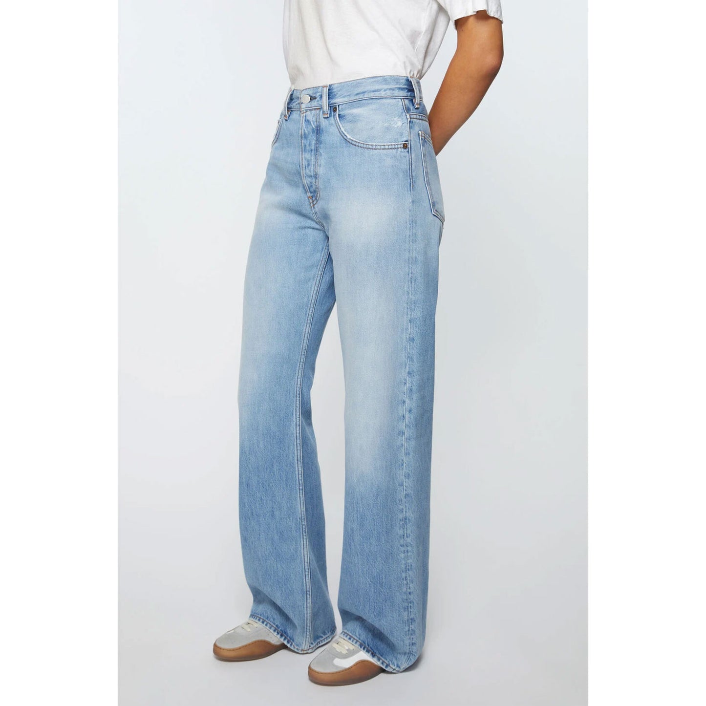 
                  
                    Loose Fit Jeans - 2021F-LIGHT BLUE-
                  
                