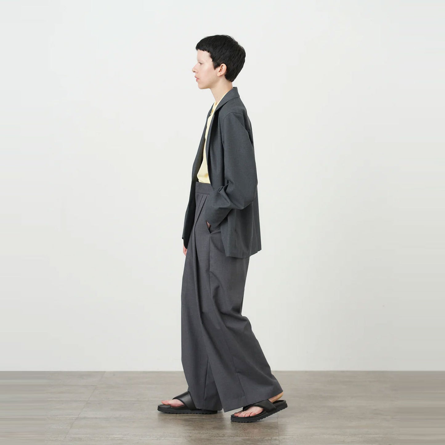 
                  
                    WOOL TROPICAL WIDE EASY PANTS
                  
                