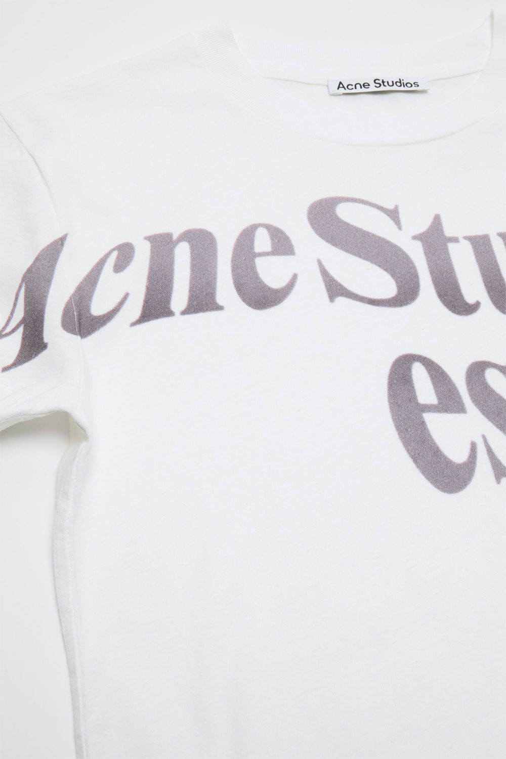 
                  
                    Logo T-shirt - Fitted Design-OFF WHITE-
                  
                