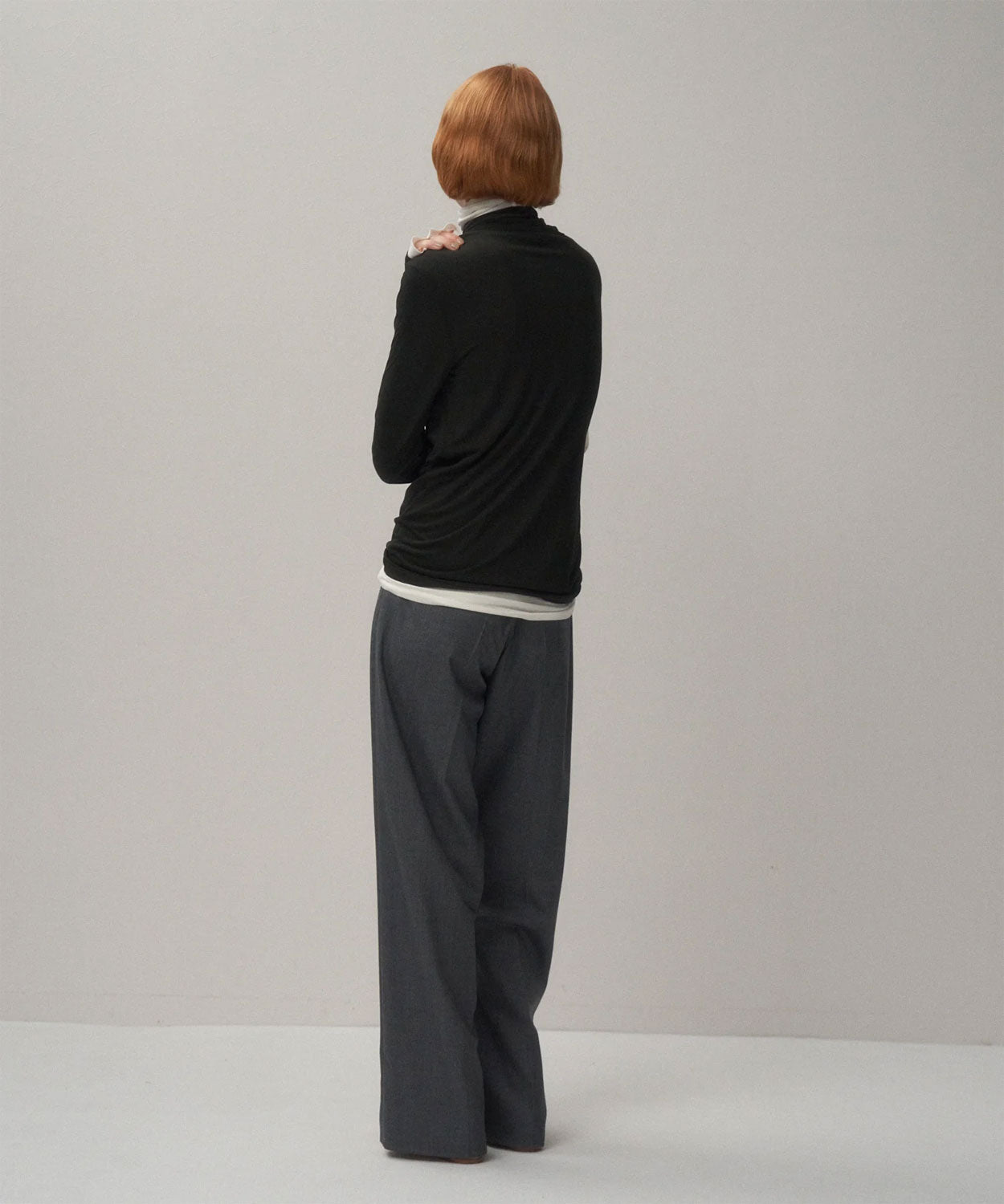 
                  
                    WOOL TROPICAL | PIN TUCK EASY PANTS
                  
                