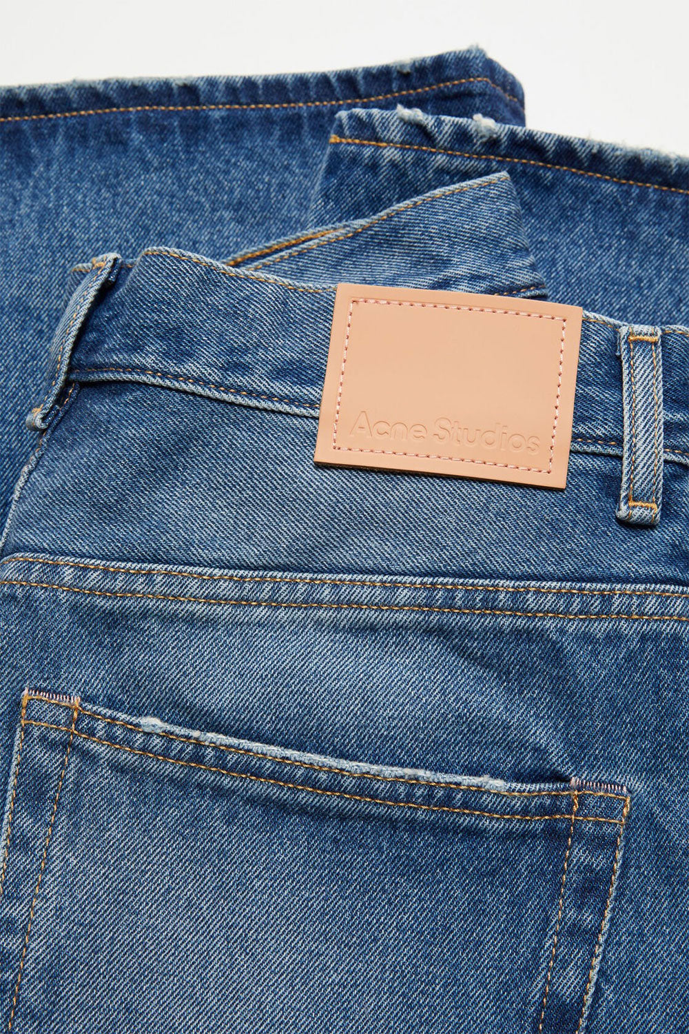 
                  
                    Relax fit jeans 2022 -vintage blue-
                  
                
