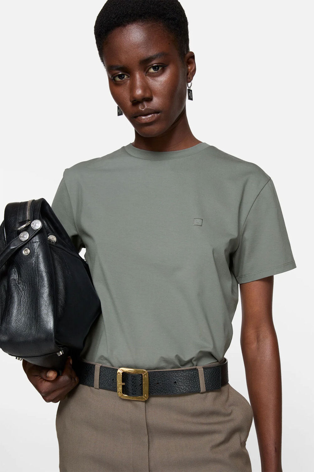 
                  
                    T-shirt - Regular Fit
                  
                