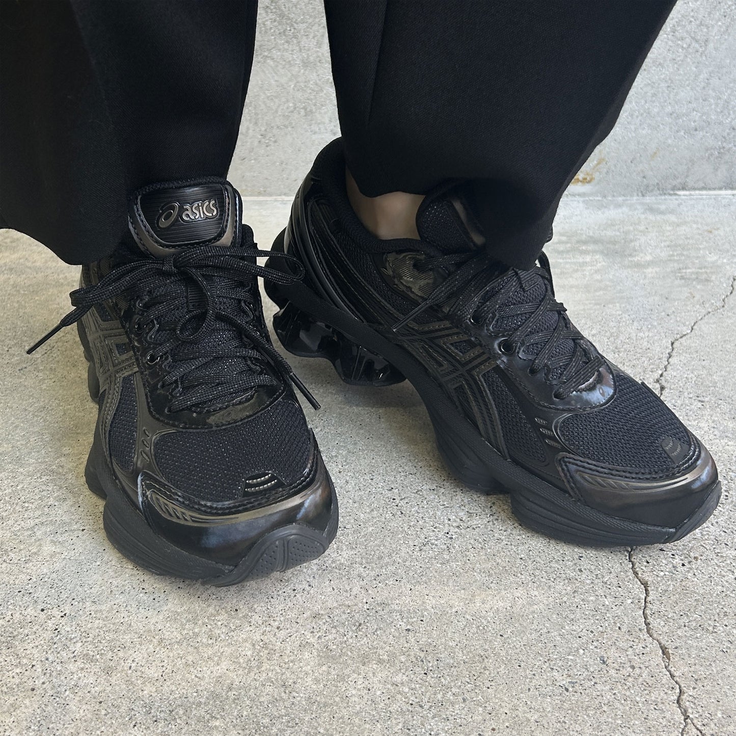 
                  
                    GEL-KINETIC FLUENT-BLACK/GRAPHITE GREY-
                  
                