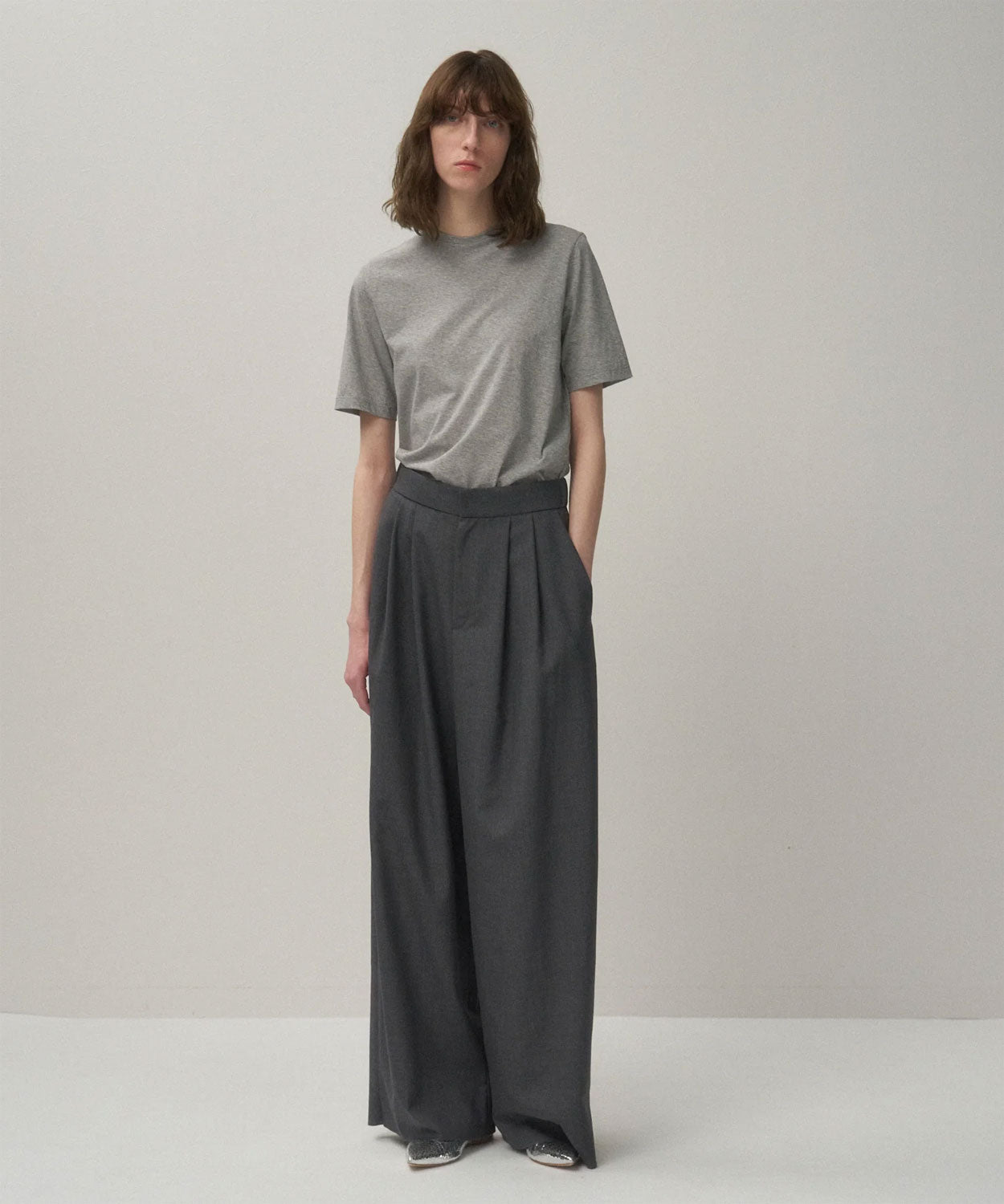 
                  
                    WOOL TROPICAL | WIDE EASY PANTS
                  
                