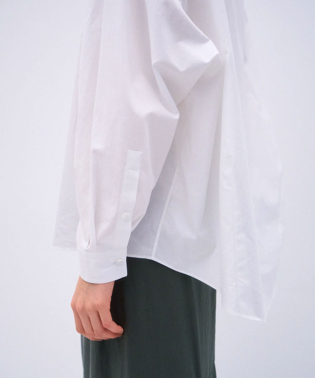
                  
                    GIZA COMPACT STRIPE | OVERSIZED SHIRT
                  
                