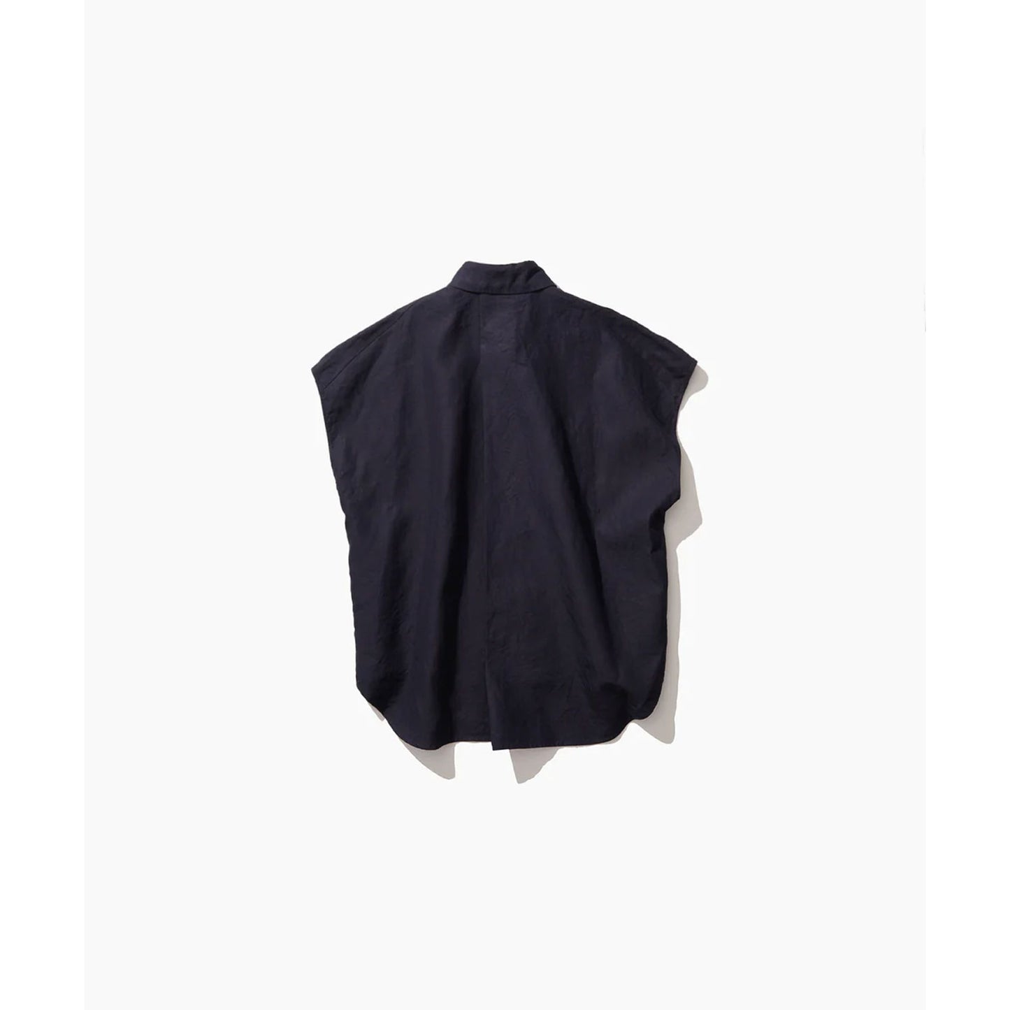 
                  
                    LINEN WEATHER NO-SLEEVE CPO JACKET
                  
                