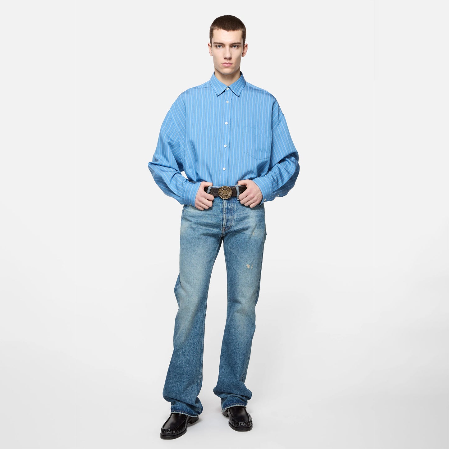 
                  
                    REGULAR FIT JEANS - 2010M
                  
                
