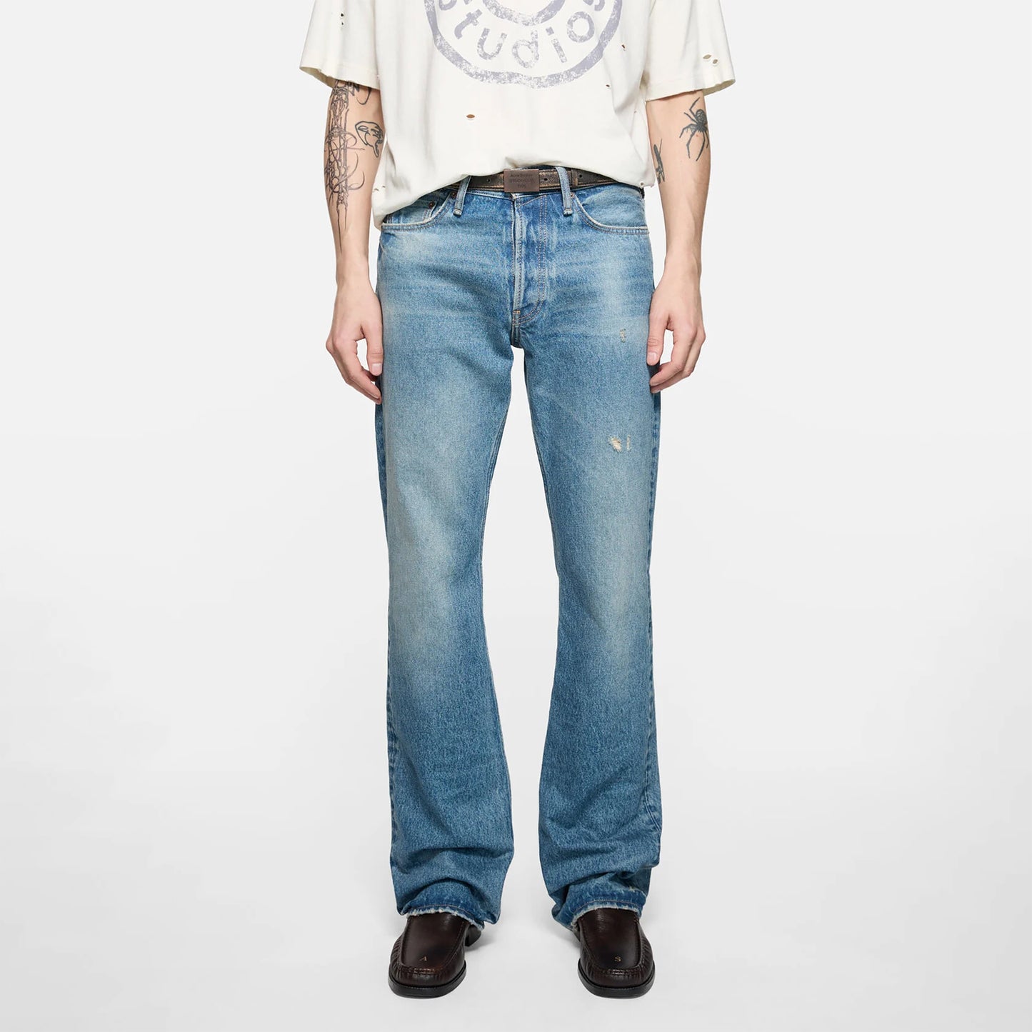 
                  
                    REGULAR FIT JEANS - 2010M
                  
                