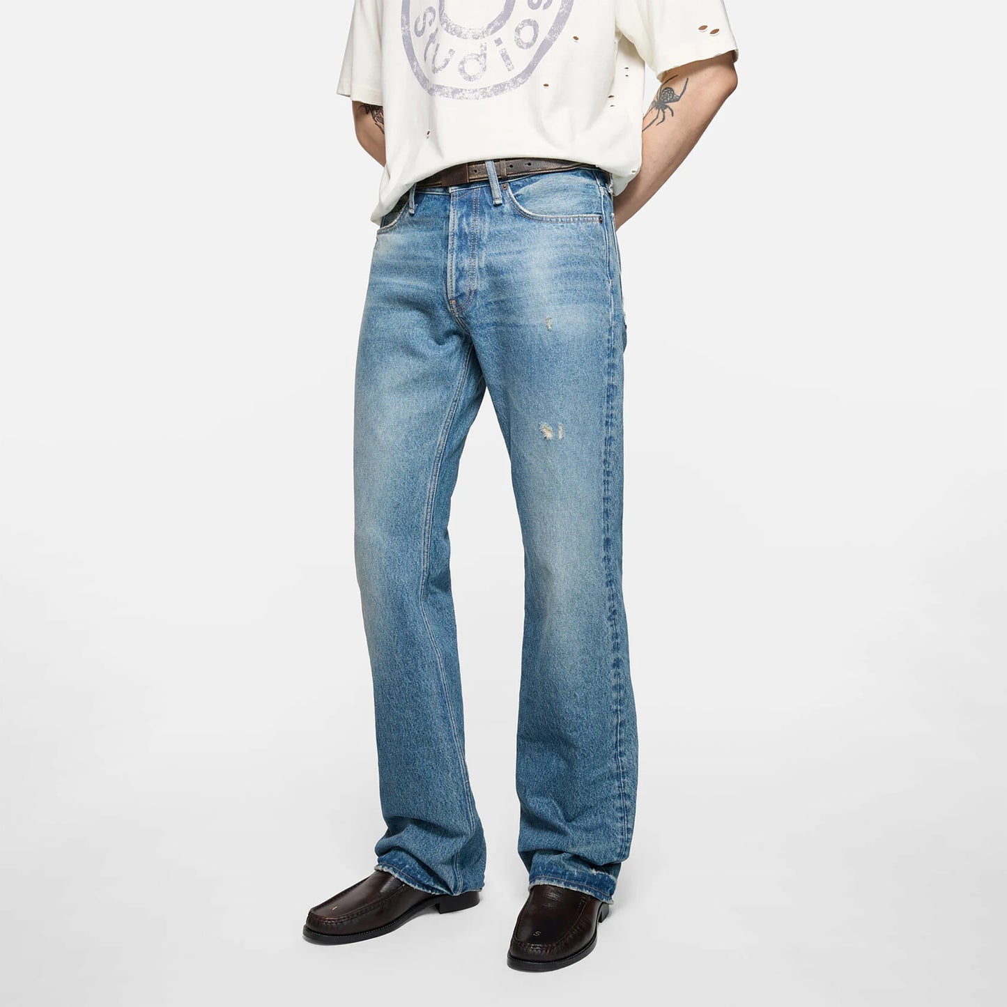 
                  
                    REGULAR FIT JEANS - 2010M
                  
                