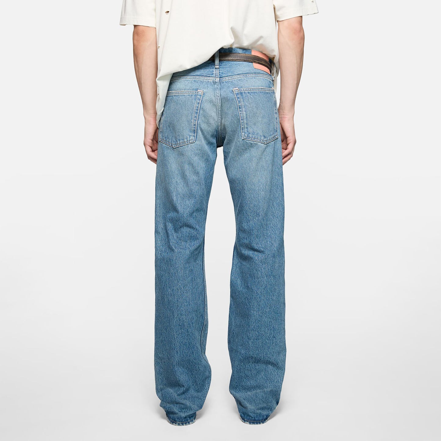 
                  
                    REGULAR FIT JEANS - 2010M
                  
                