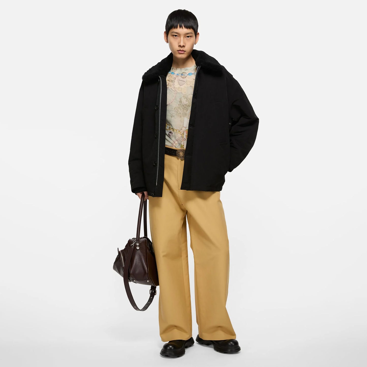 
                  
                    NYLON JACKET
                  
                