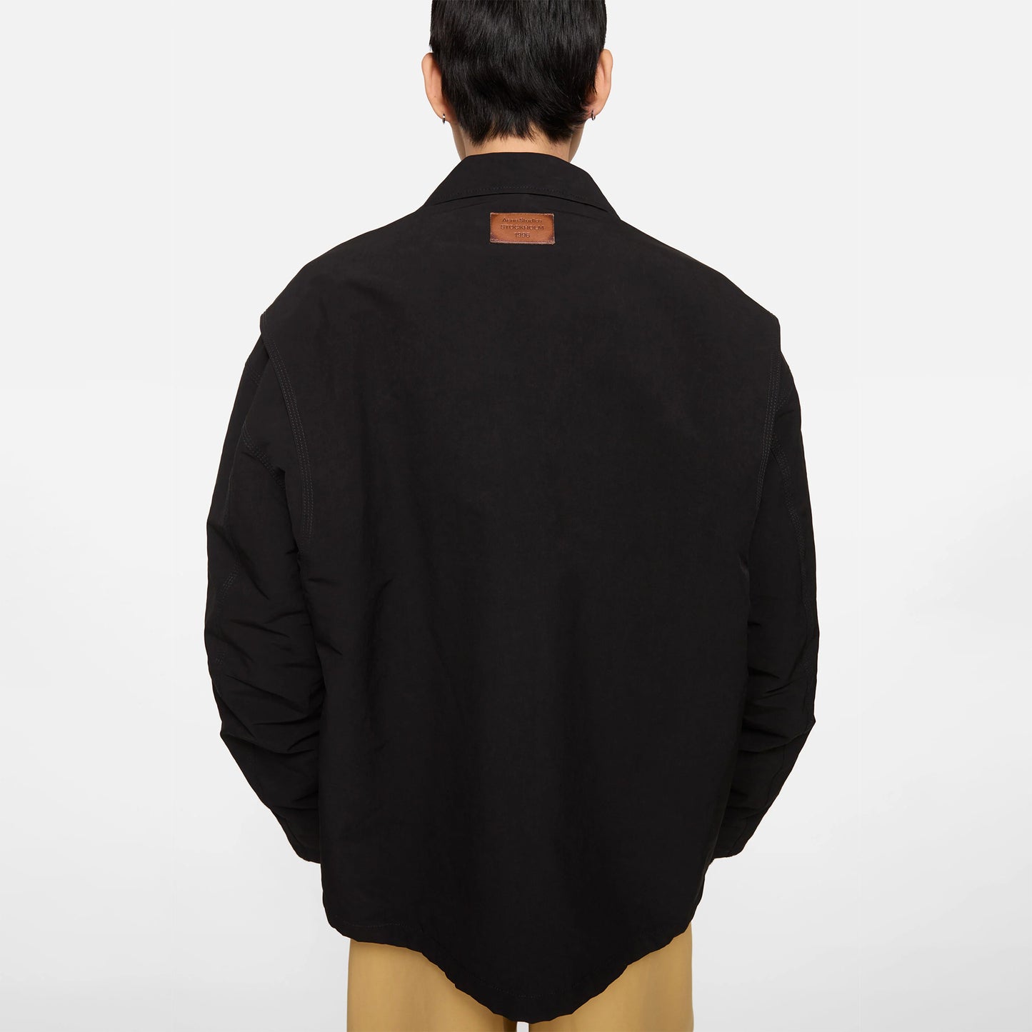 
                  
                    NYLON JACKET
                  
                