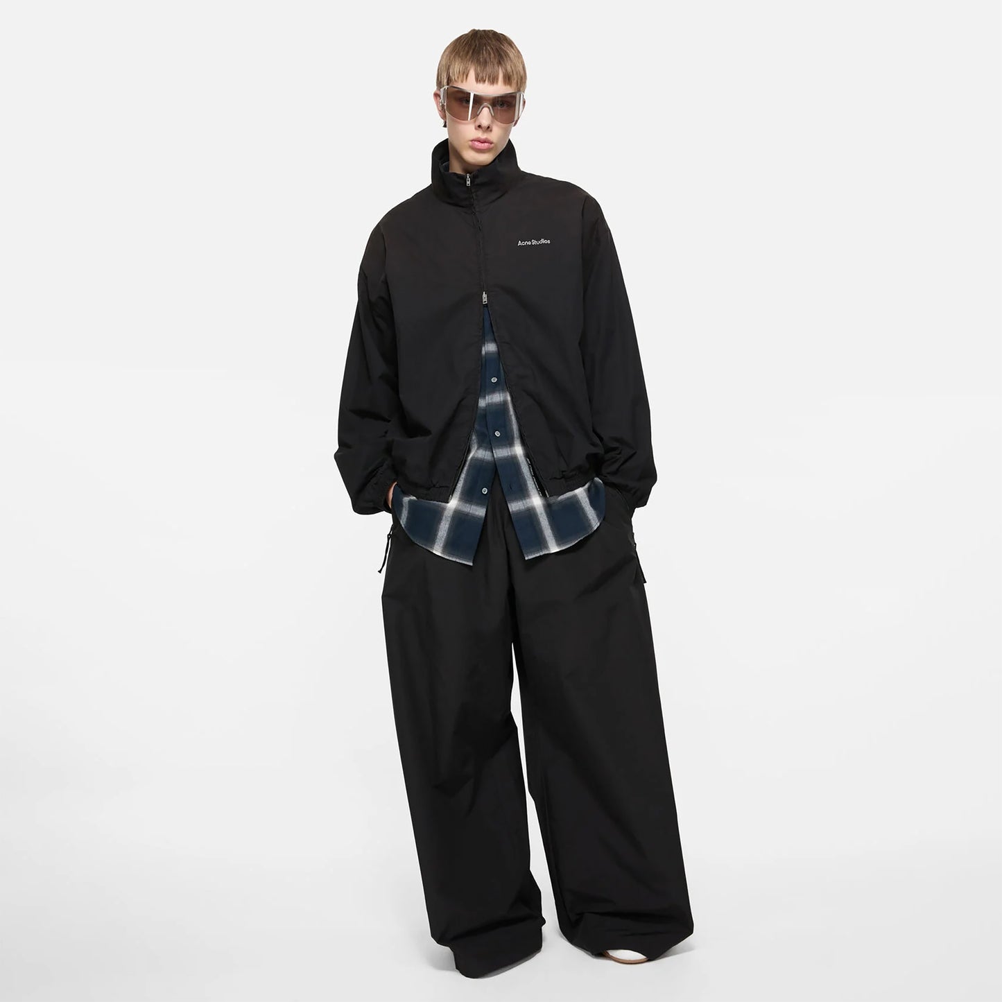 
                  
                    WASHED LOGO JACKET
                  
                