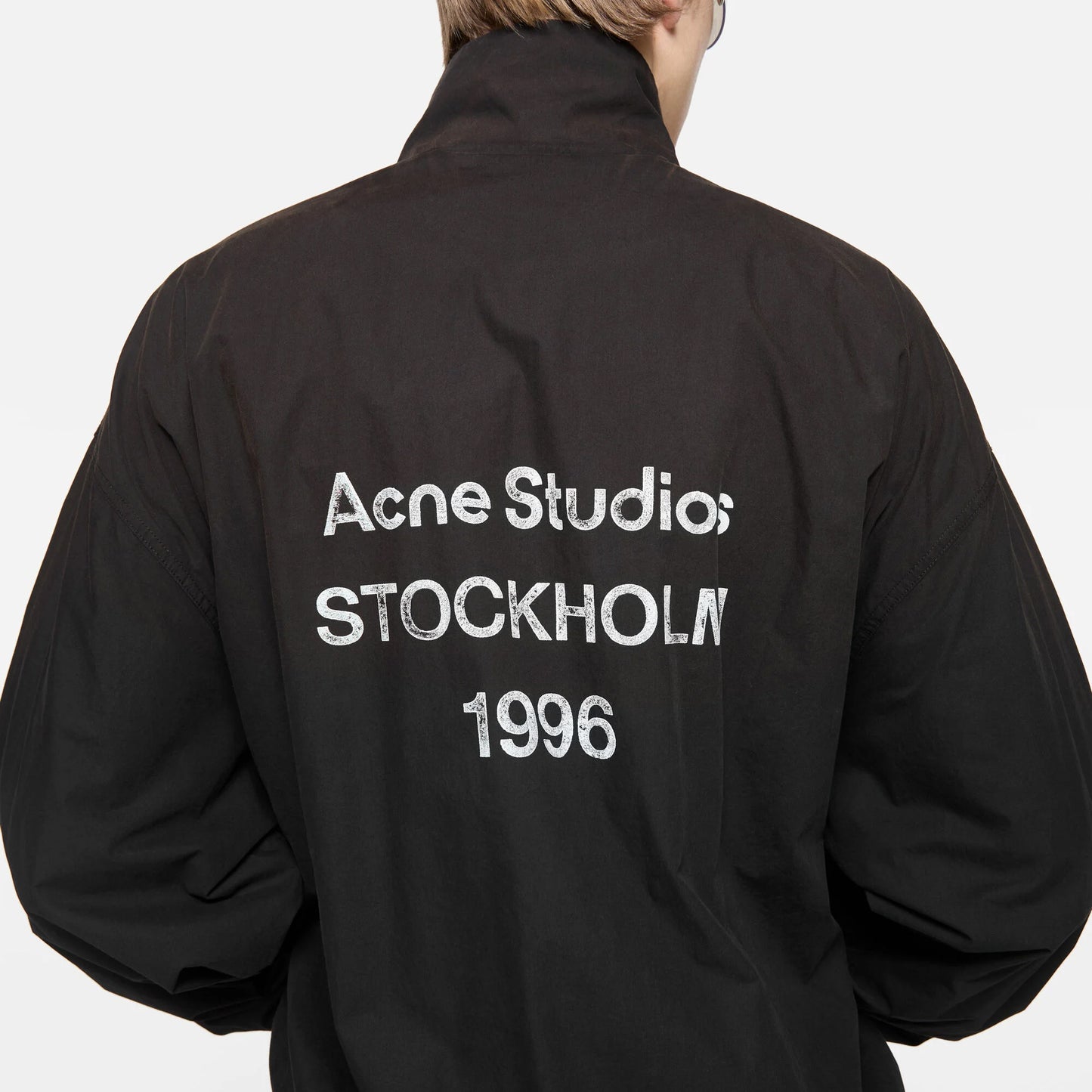 
                  
                    WASHED LOGO JACKET
                  
                