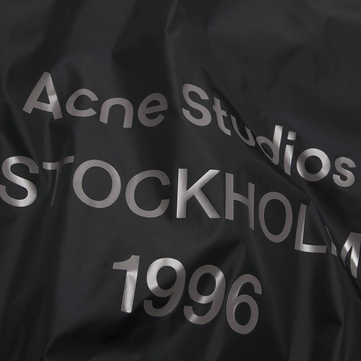 
                  
                    LIGHTWEIGHT LOGO JACKET
                  
                