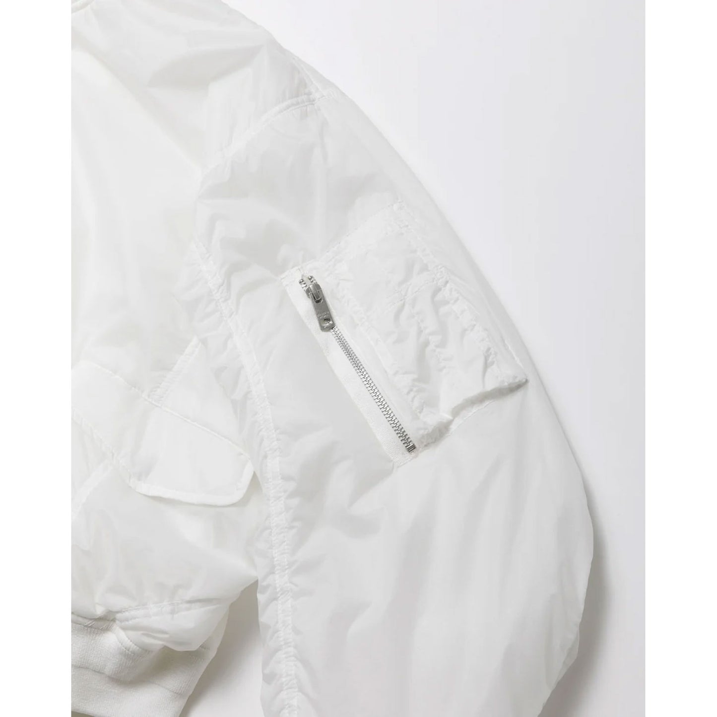 
                  
                    nylon ripstop fan shape MA-1 blouson -black-
                  
                