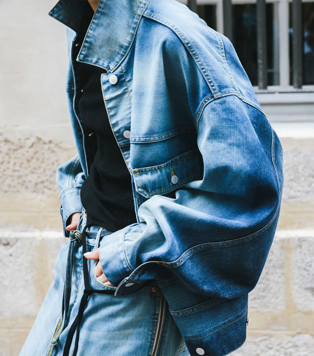 
                  
                    double-end selvedge denim blouson geadation
                  
                
