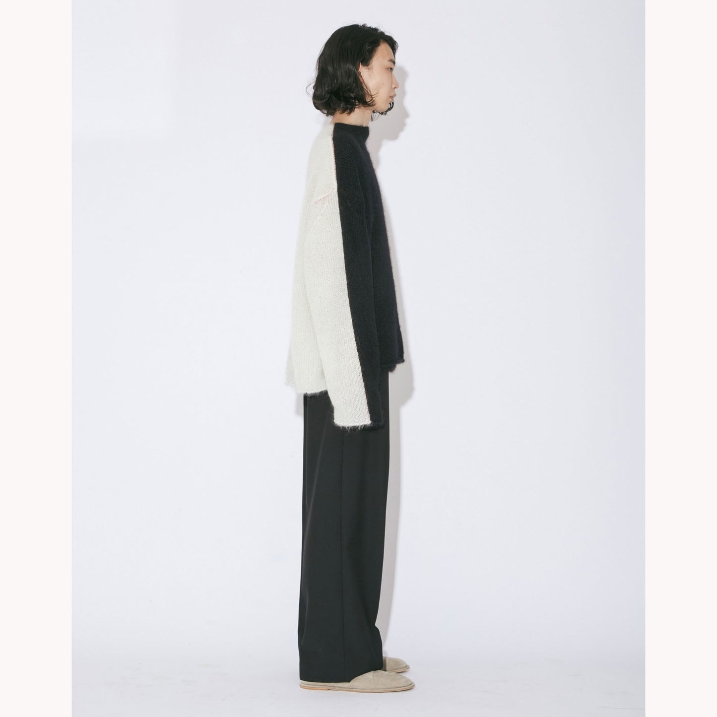 
                  
                    side-c wooled mohair knitted pullover
                  
                