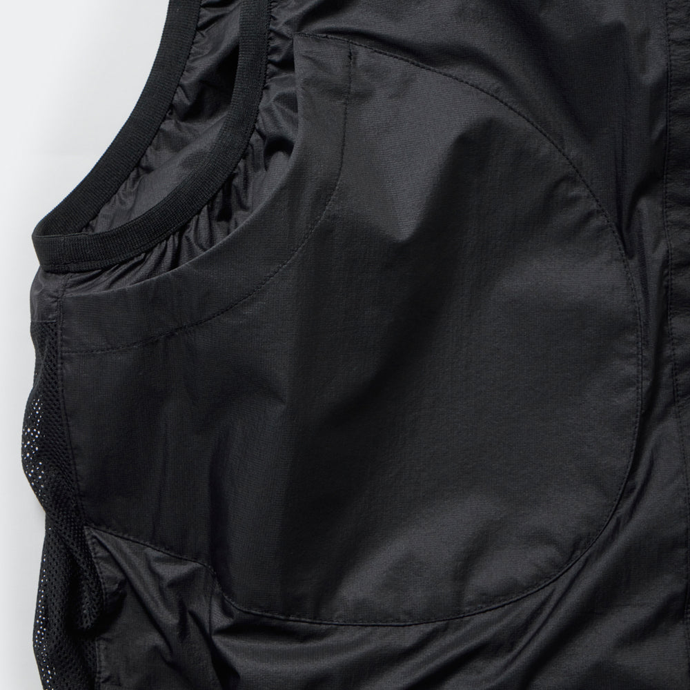 トップス TECH REVERSIBLE WIND SHIELD VEST BLACK/L TECH REVERSIBLE WIND SHIELD VEST – OBLIGE