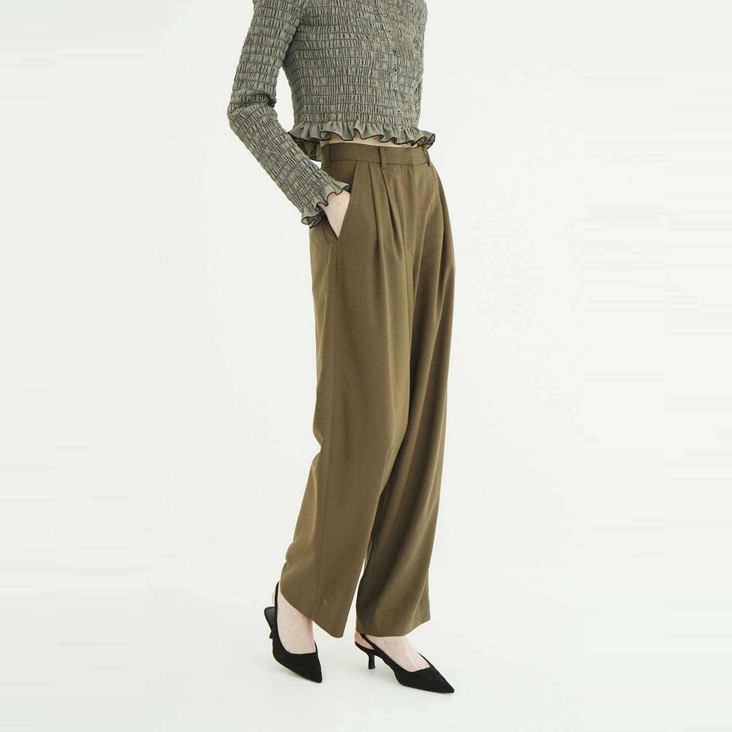 
                  
                    BASIC TUCK PANTS
                  
                