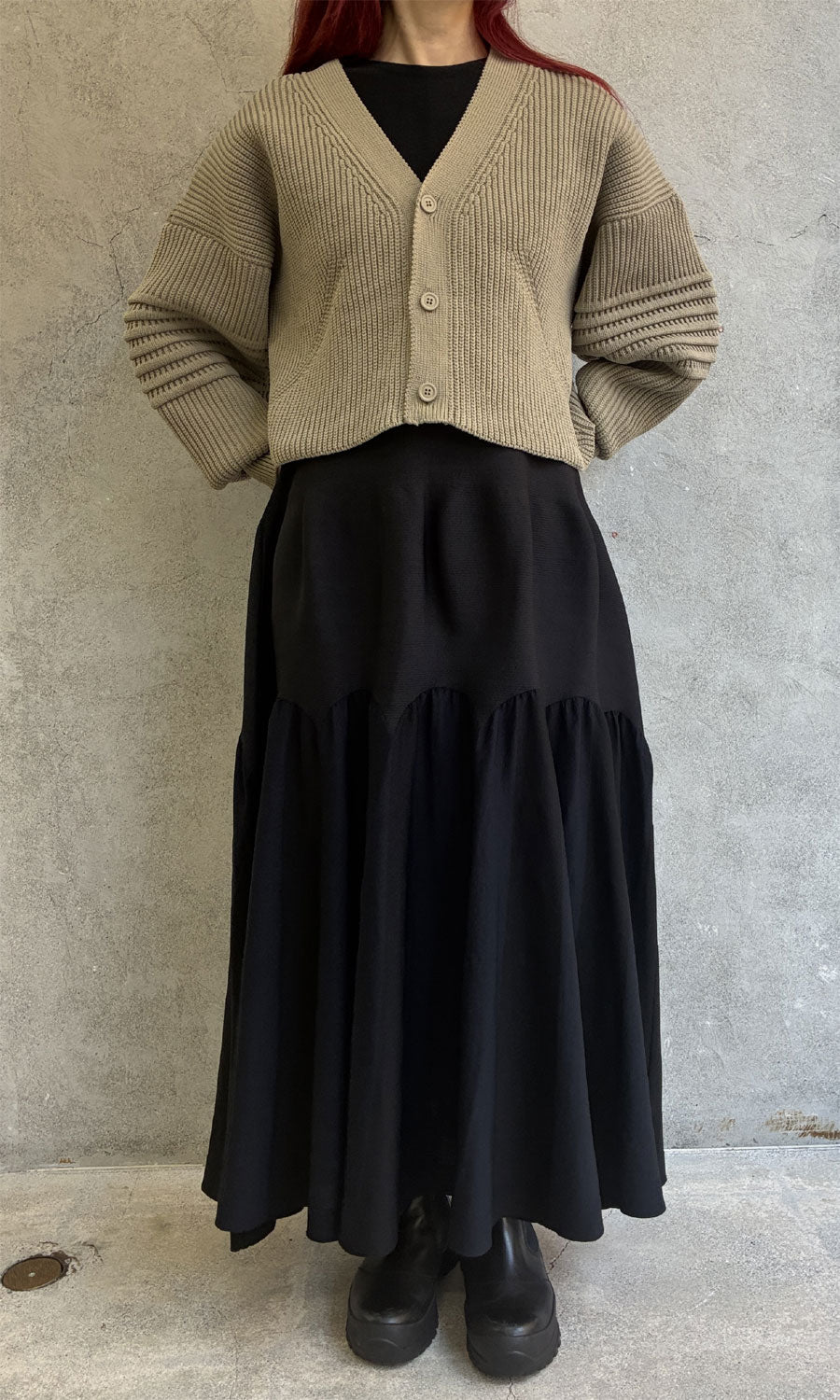 
                  
                    LOW GAUGE CROPPED CARDIGAN
                  
                