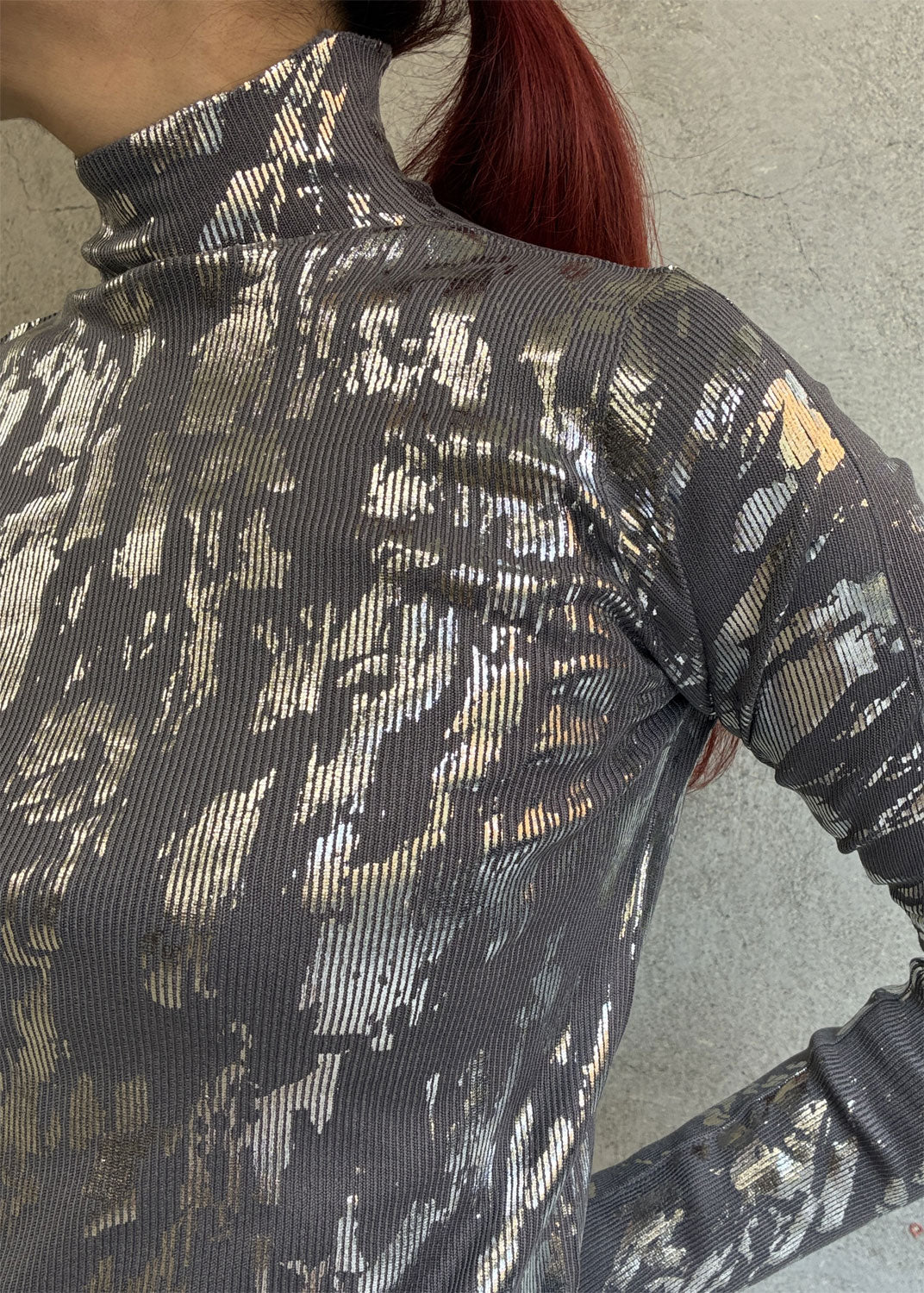 
                  
                    SOFT PORTRAIT FOIL-HIGHNECK LONG SLEEVE TOP
                  
                