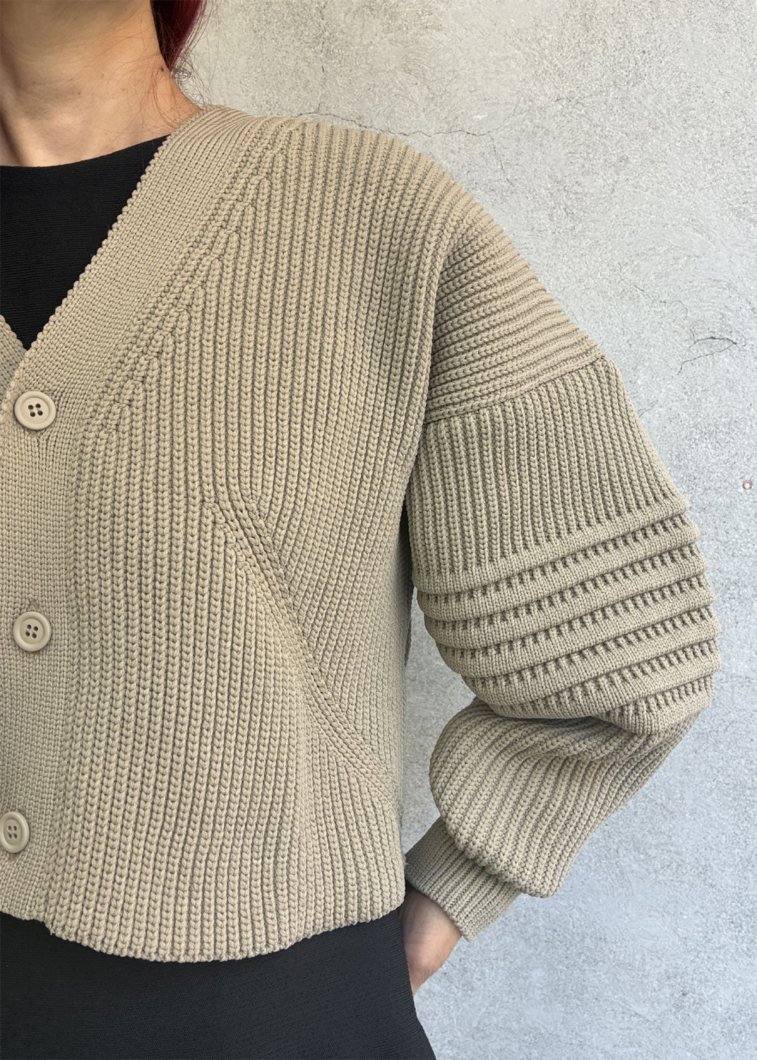 
                  
                    LOW GAUGE CROPPED CARDIGAN
                  
                