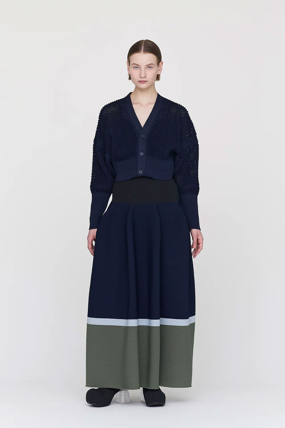 
                  
                    LATTICE CROPPED CARDIGAN-HAZE GRAY-
                  
                