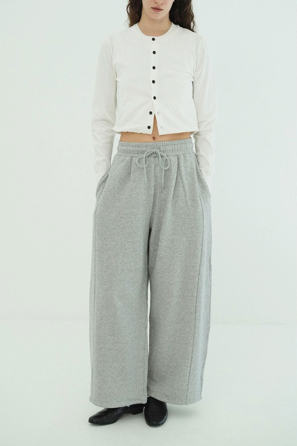 
                  
                    COCOON BULKY SWEAT PANTS‐GRAY-
                  
                