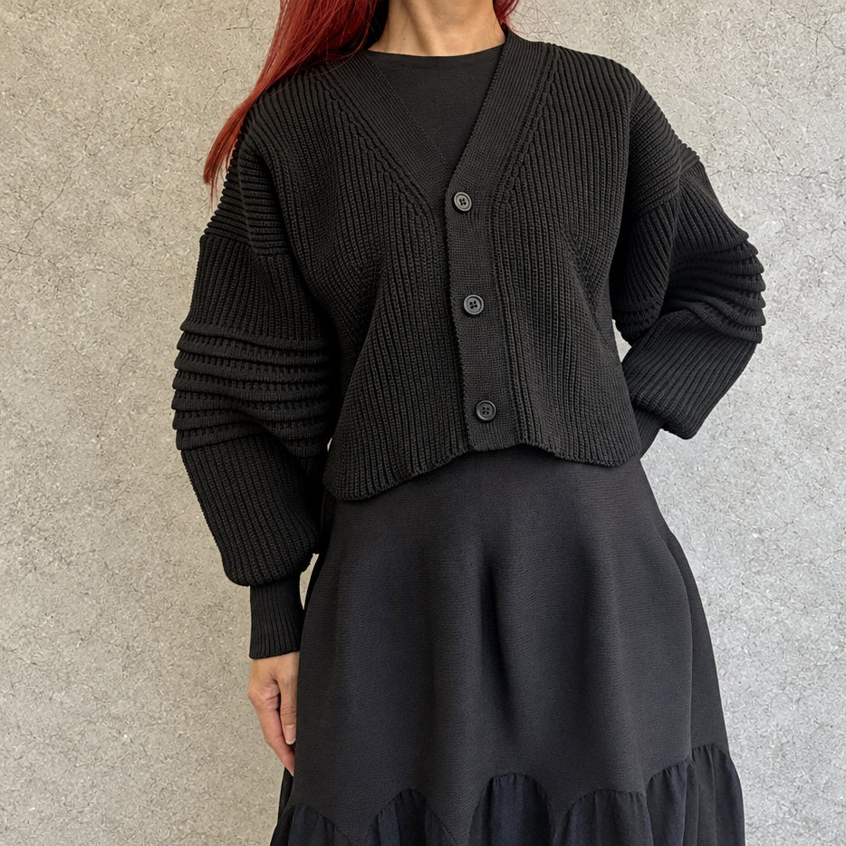
                  
                    LOW GAUGE CROPPED CARDIGAN
                  
                