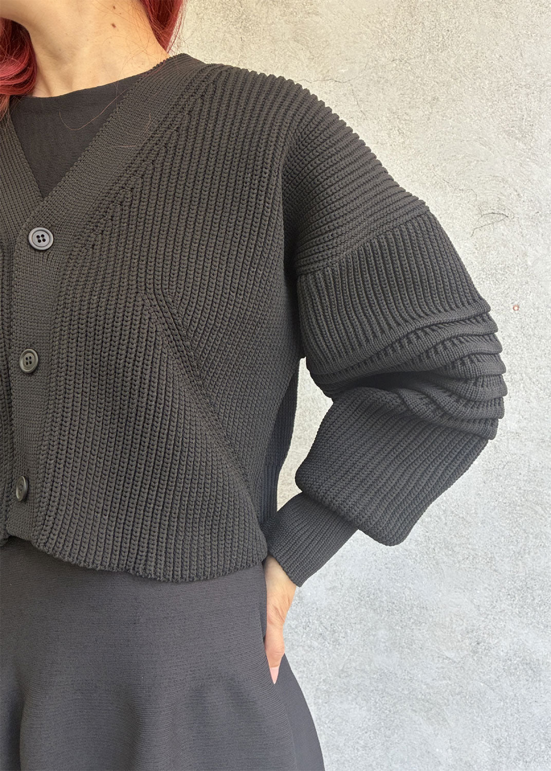 
                  
                    LOW GAUGE CROPPED CARDIGAN
                  
                
