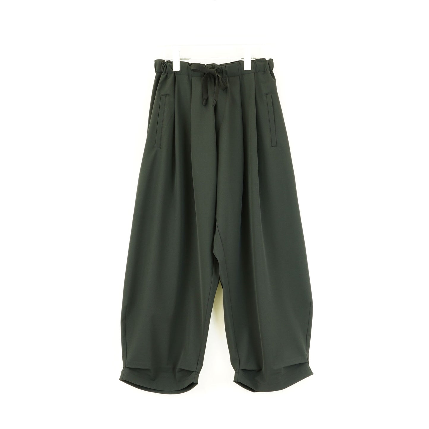
                  
                    NIRVANA TUCKED HEM TROUSERS-BLACK-
                  
                