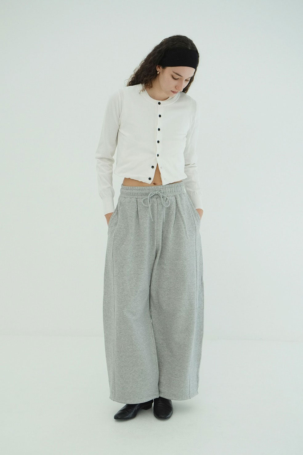 
                  
                    COCOON BULKY SWEAT PANTS‐GRAY-
                  
                