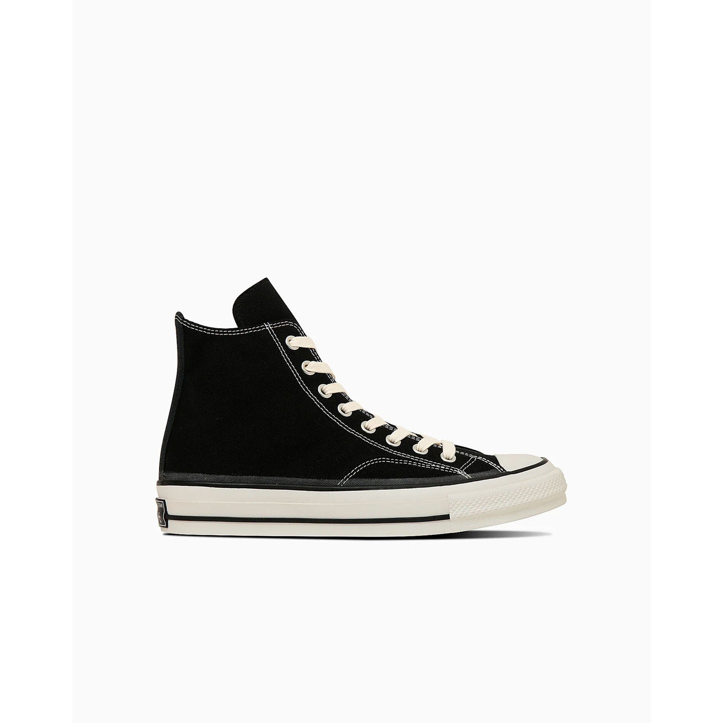 
                  
                    CHUCK TAYLOR CANVAS HI-BLACK-
                  
                