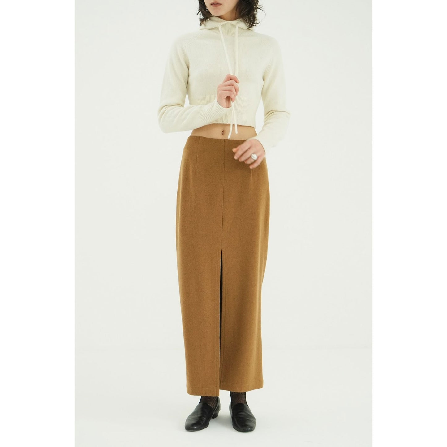 
                  
                    TEXTURE SLIT SKIRT‐BEIGE-
                  
                