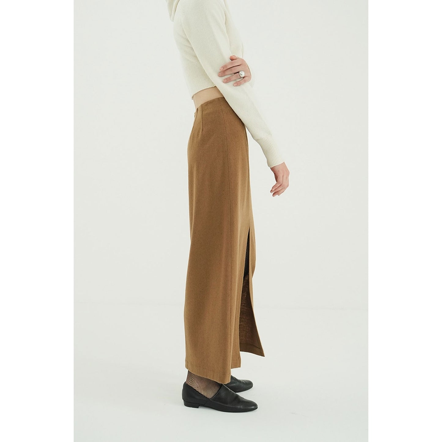 
                  
                    TEXTURE SLIT SKIRT‐BEIGE-
                  
                