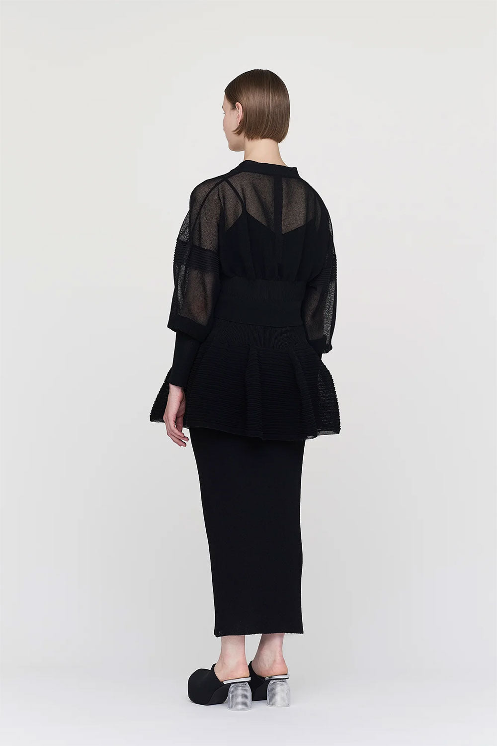 
                  
                    TC GARTER LUCENT CROPPED CARDIGAN -BLACK-
                  
                