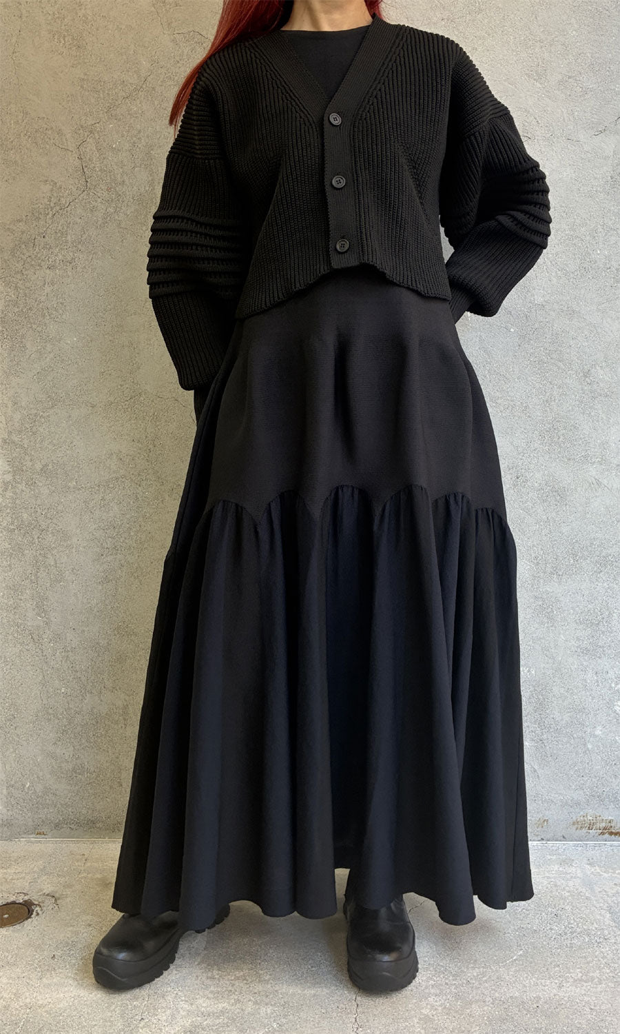 
                  
                    LOW GAUGE CROPPED CARDIGAN
                  
                