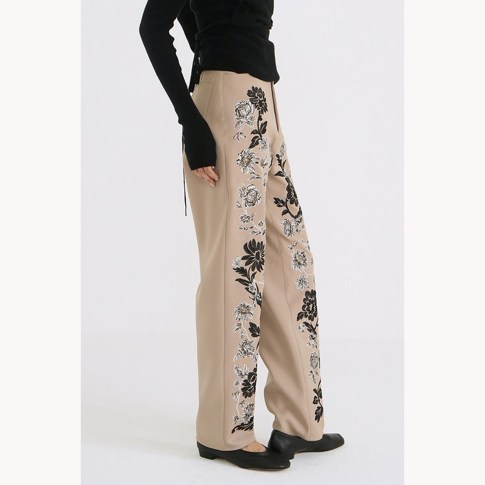 
                  
                    FLOWER EMBROIDERY PANTS
                  
                