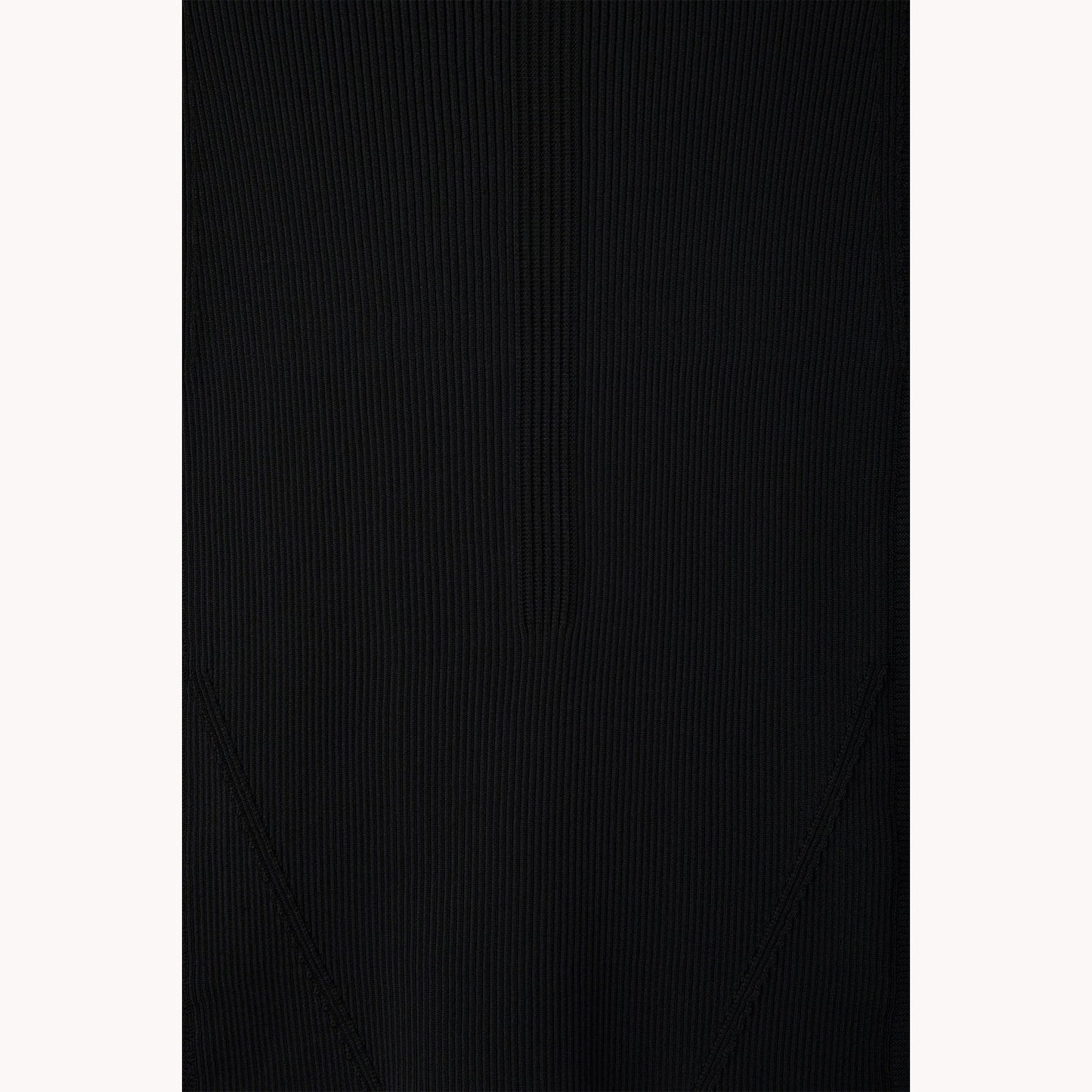 
                  
                    PORTRAIT CREASE TOP -BLACK-
                  
                