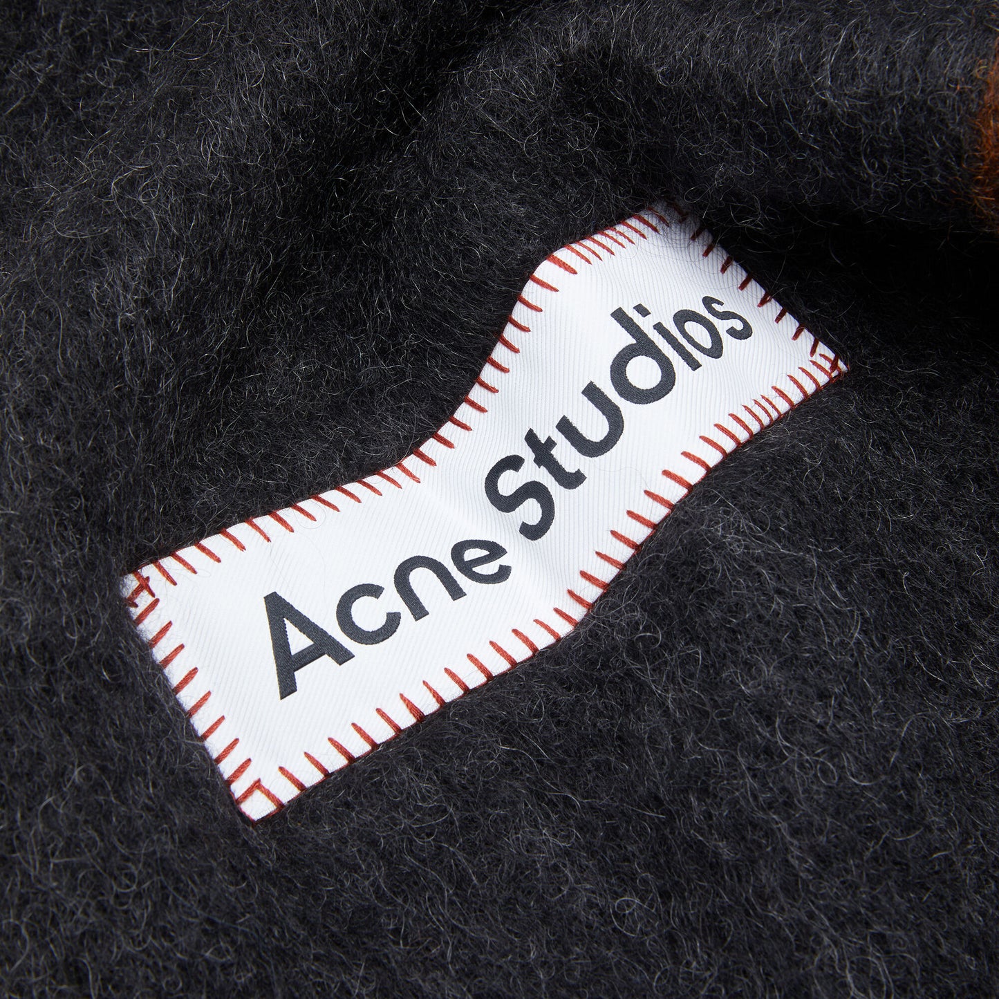 
                  
                    WOOL MOHAIR SCARF NARROW
                  
                