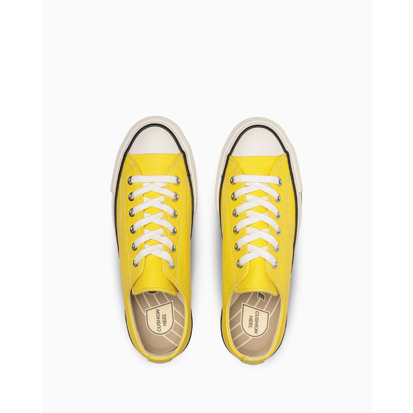 
                  
                    CHUCK TAYLOR® LEATHER OX
                  
                