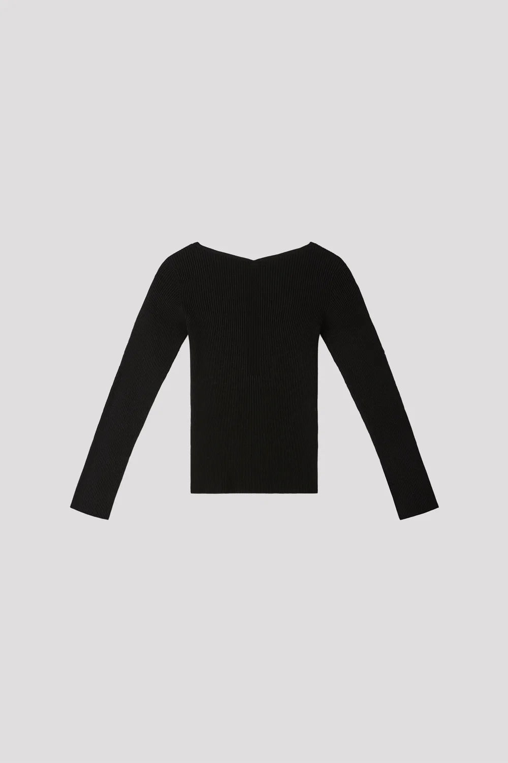 
                  
                    PORTRAIT V-NECK LONG SLEEVE TOP
                  
                