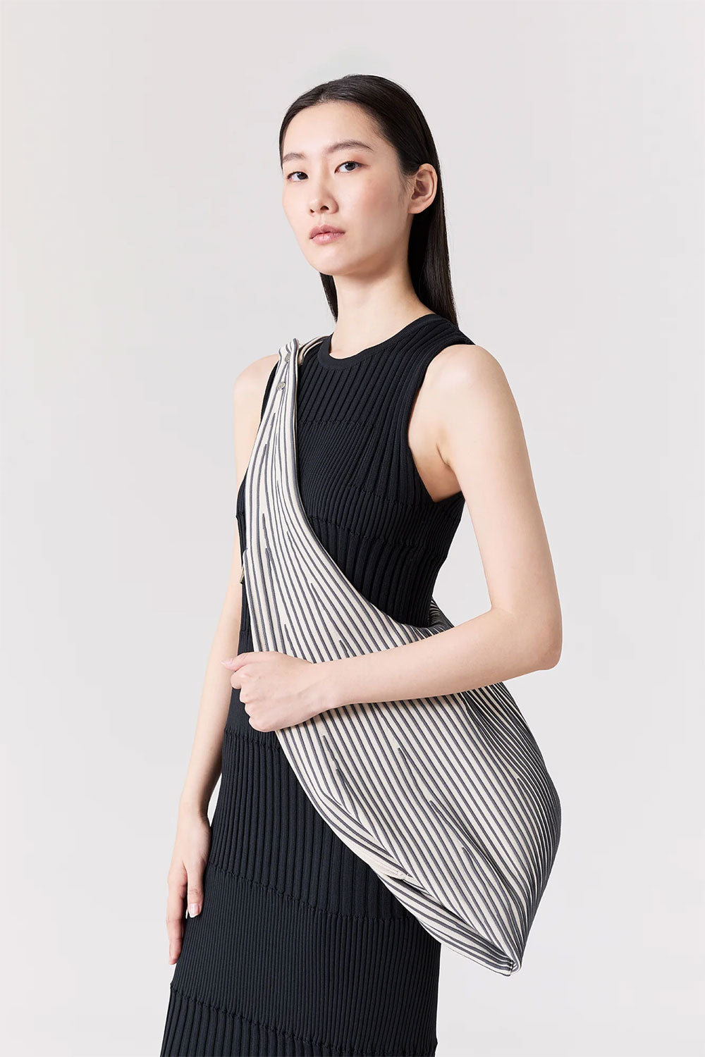 
                  
                    DAYFUKU-LARGE SHOULDER BAG
                  
                