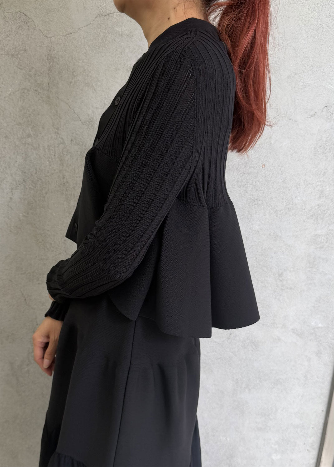 
                  
                    POTTERY-BUST FLARE CARDIGAN
                  
                