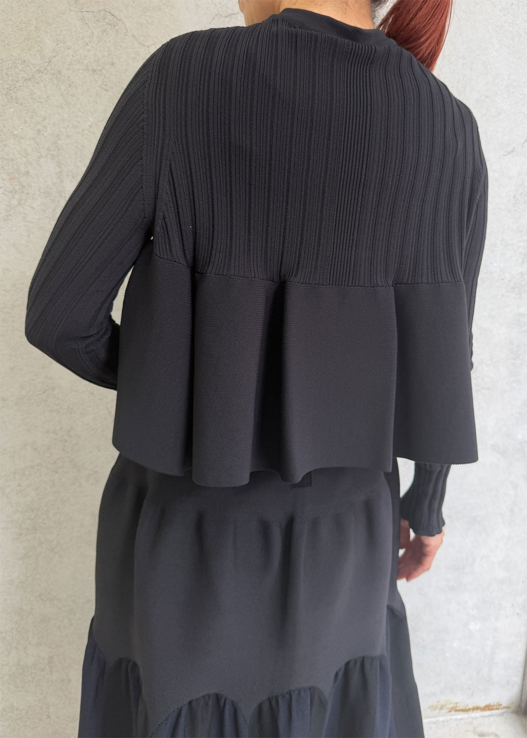 
                  
                    POTTERY-BUST FLARE CARDIGAN
                  
                